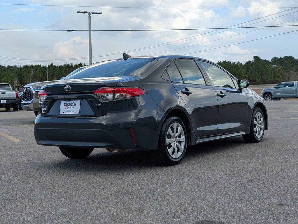 Used 2023 Toyota Corolla LE image 5