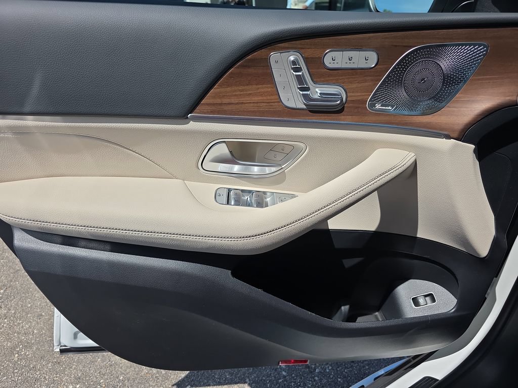 New 2026 Mercedes-Benz GLS 450 4MATIC image 22