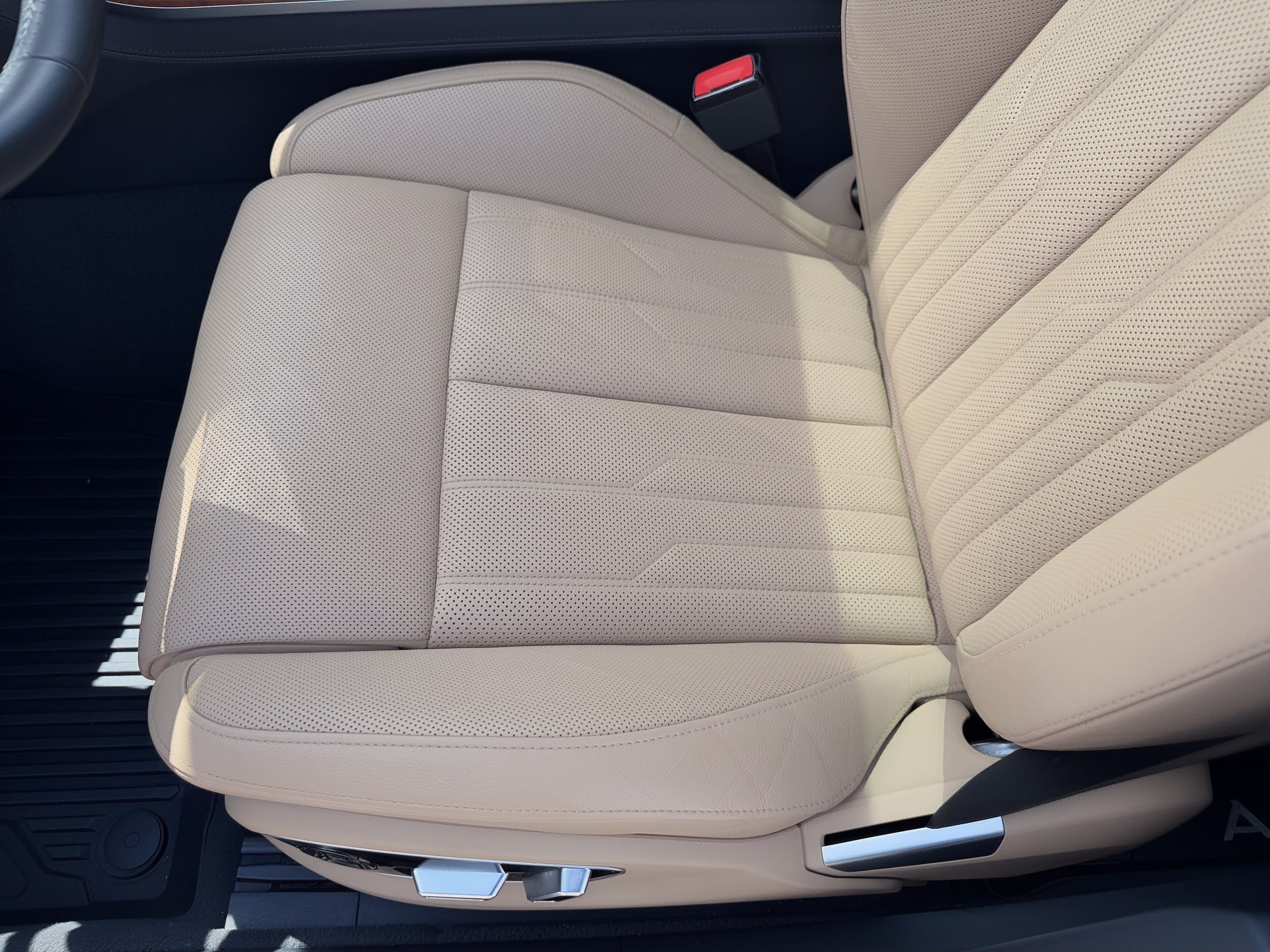 Used 2019 Audi A8 L 3.0T w/ Executive Package AWD/4WD image 16