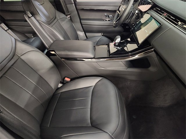 New 2026 Land Rover Range Rover Sport Dynamic SE image 3