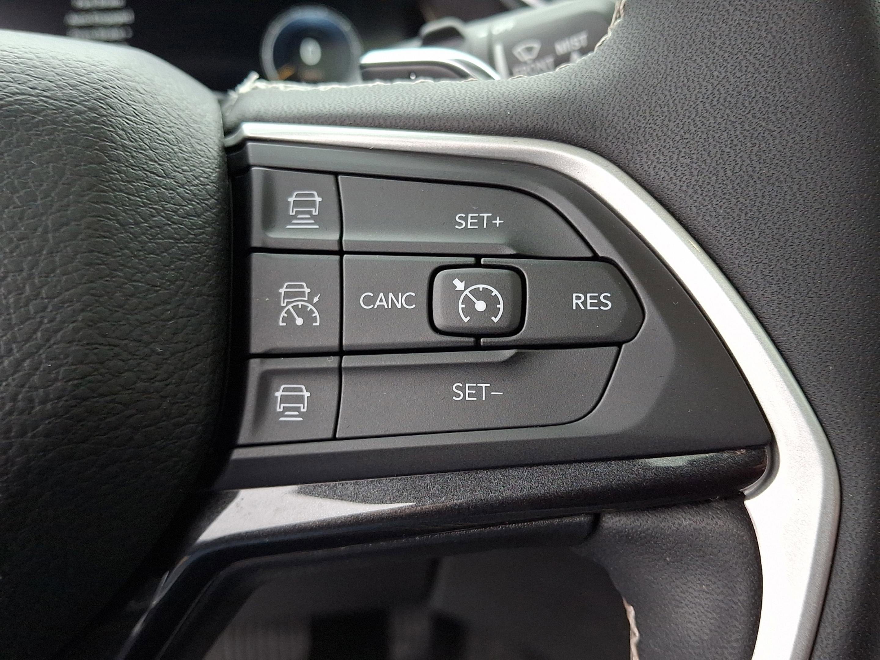 Certified 2023 Jeep Grand Cherokee Altitude image 20