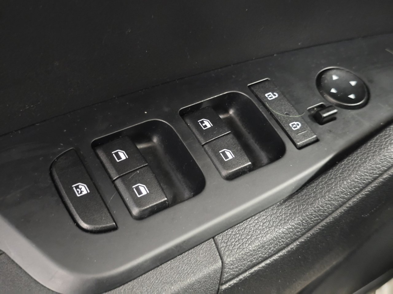 Used 2024 Kia Sportage LX FWD image 22