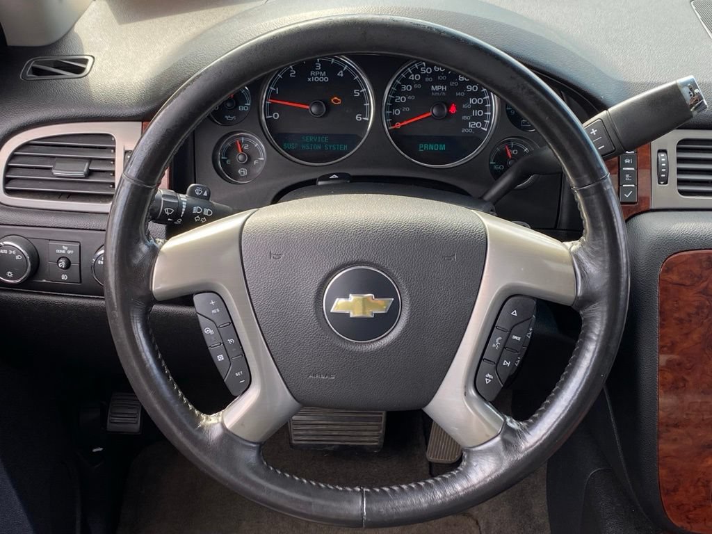 Used 2012 Chevrolet Suburban LTZ AWD/4WD image 24