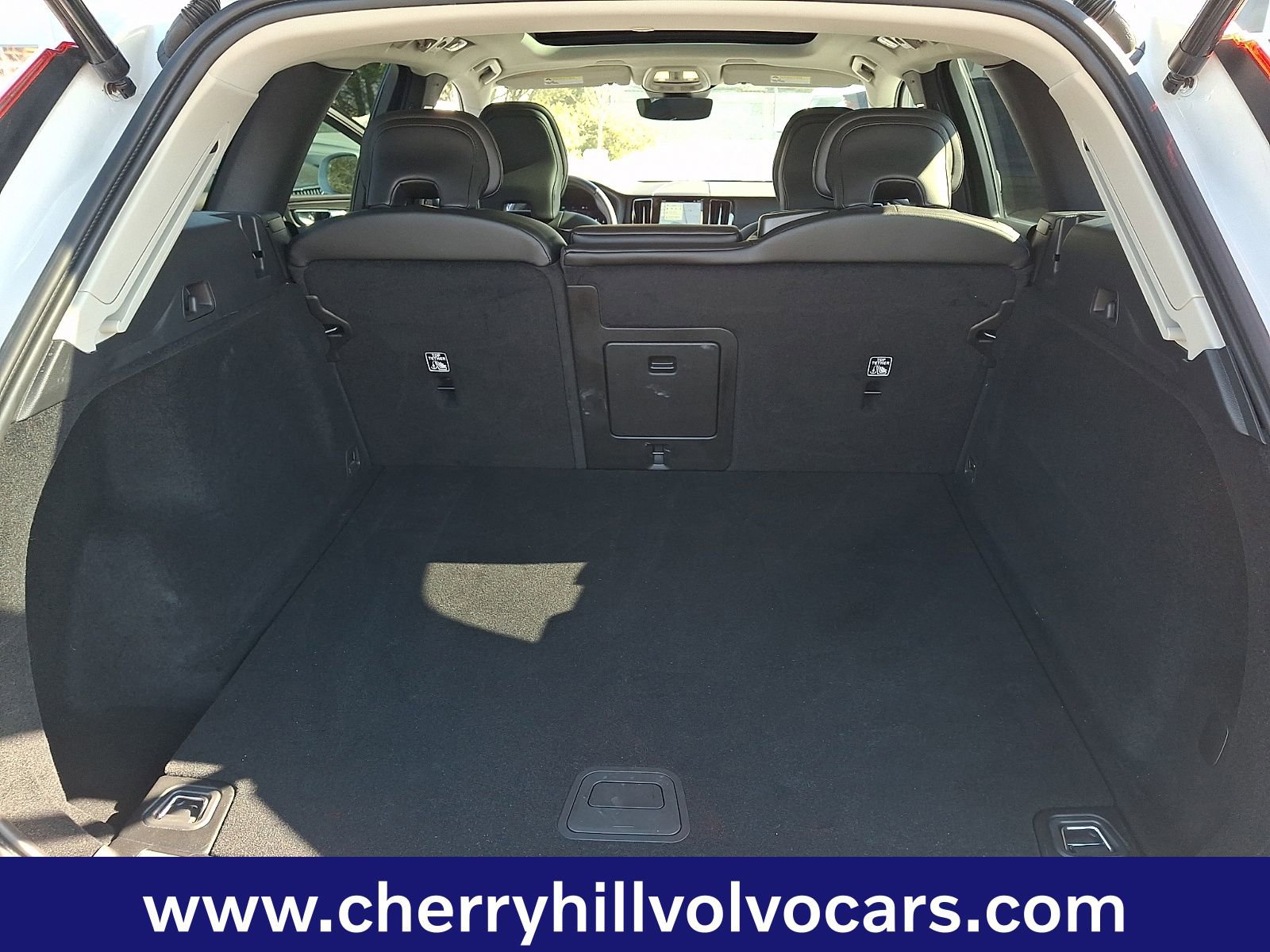 Certified 2023 Volvo XC60 B5 Core image 29