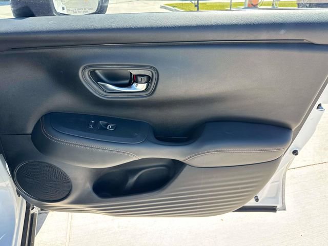 Used 2023 Honda HR-V Sport image 13