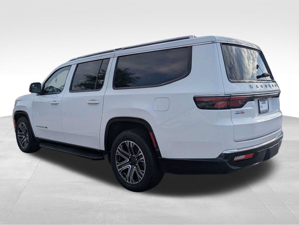 Used 2024 Jeep Wagoneer L Series II w/ Flexible Seating Group AWD/4WD image 6