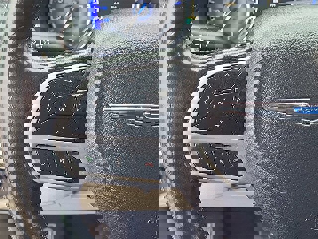 Used 2019 Chrysler Pacifica Touring-L w/ Advanced Safetytec Group image 21