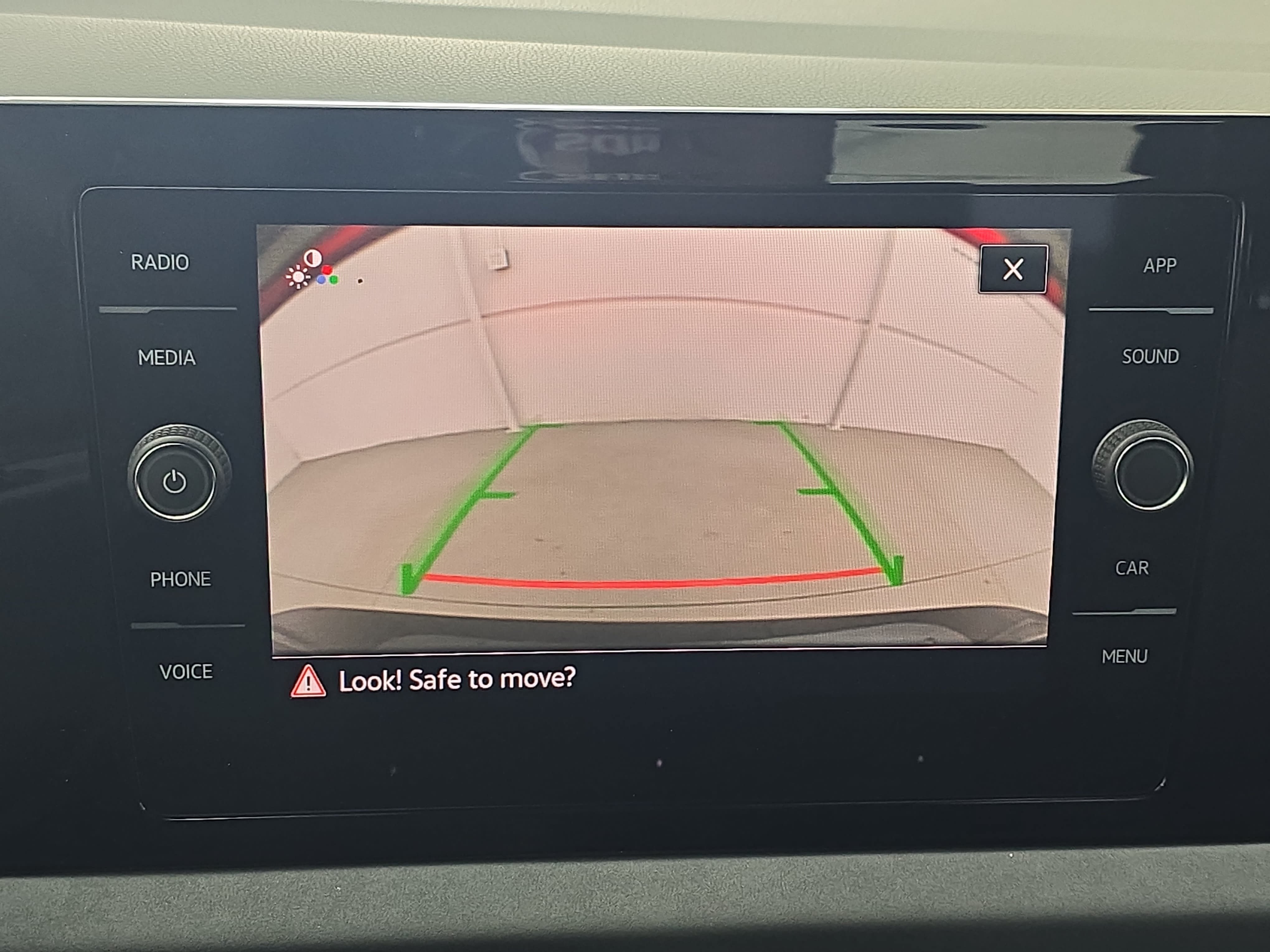 Certified 2025 Volkswagen Jetta SE FWD image 23