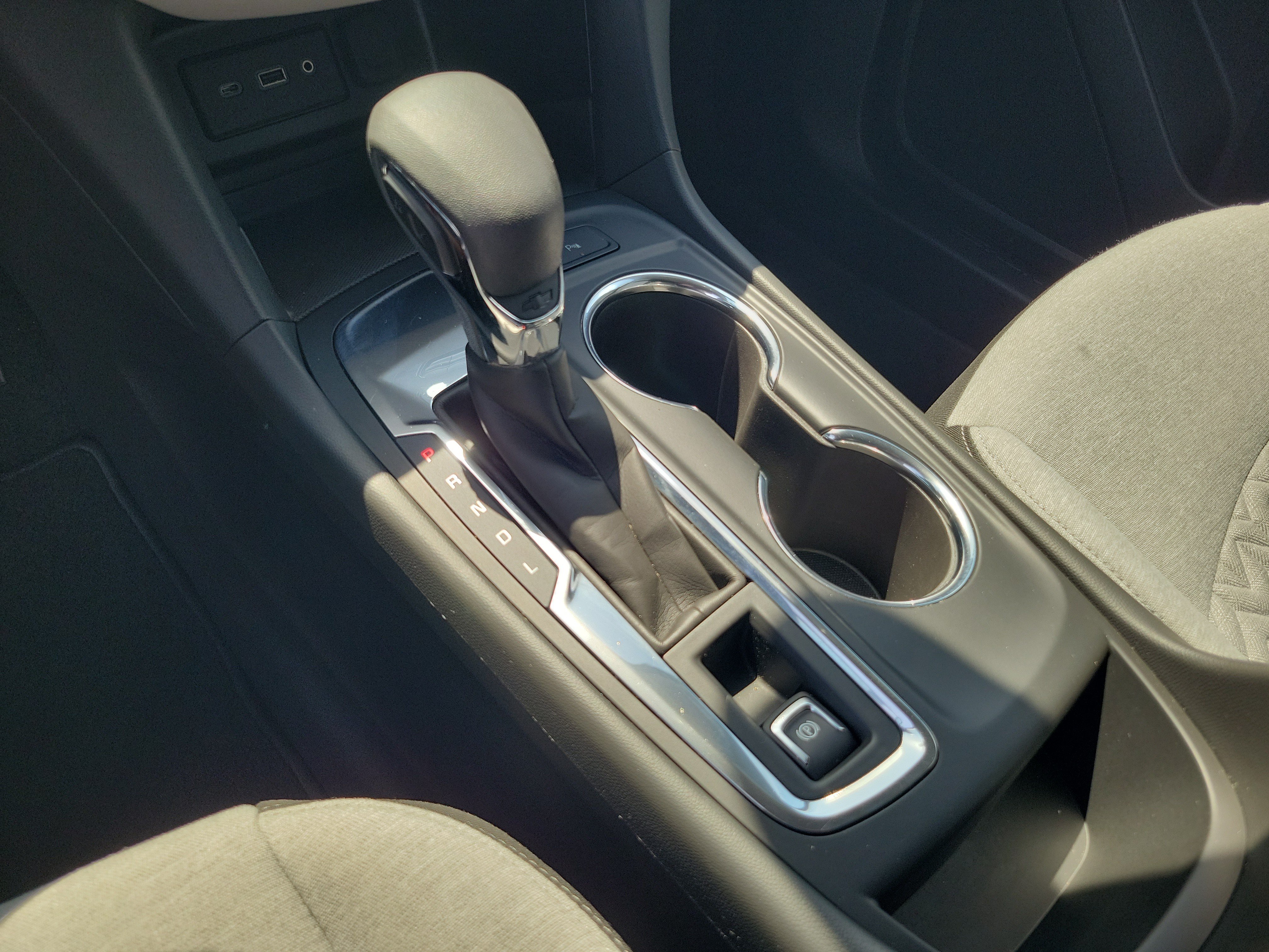 Used 2023 Chevrolet Equinox LT FWD image 30