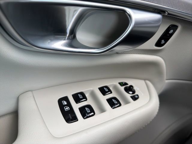 New 2026 Volvo XC90 T8 Ultra w/ Protection Package Premier image 20
