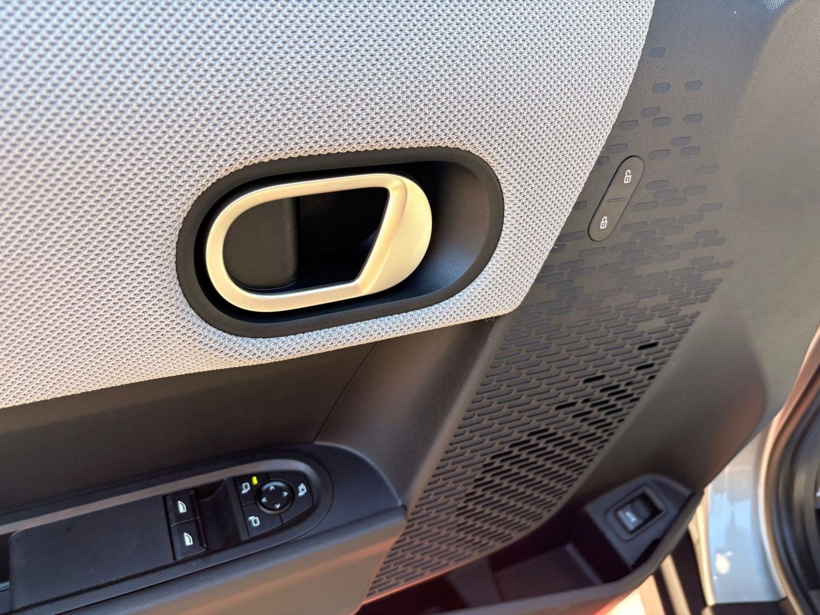 New 2026 MINI Cooper S image 13