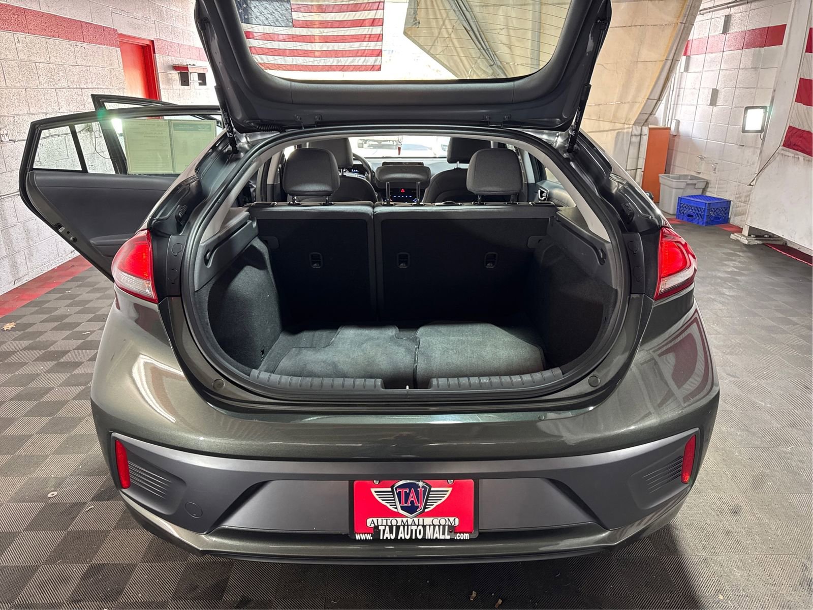 Used 2022 Hyundai Ioniq Blue FWD image 11