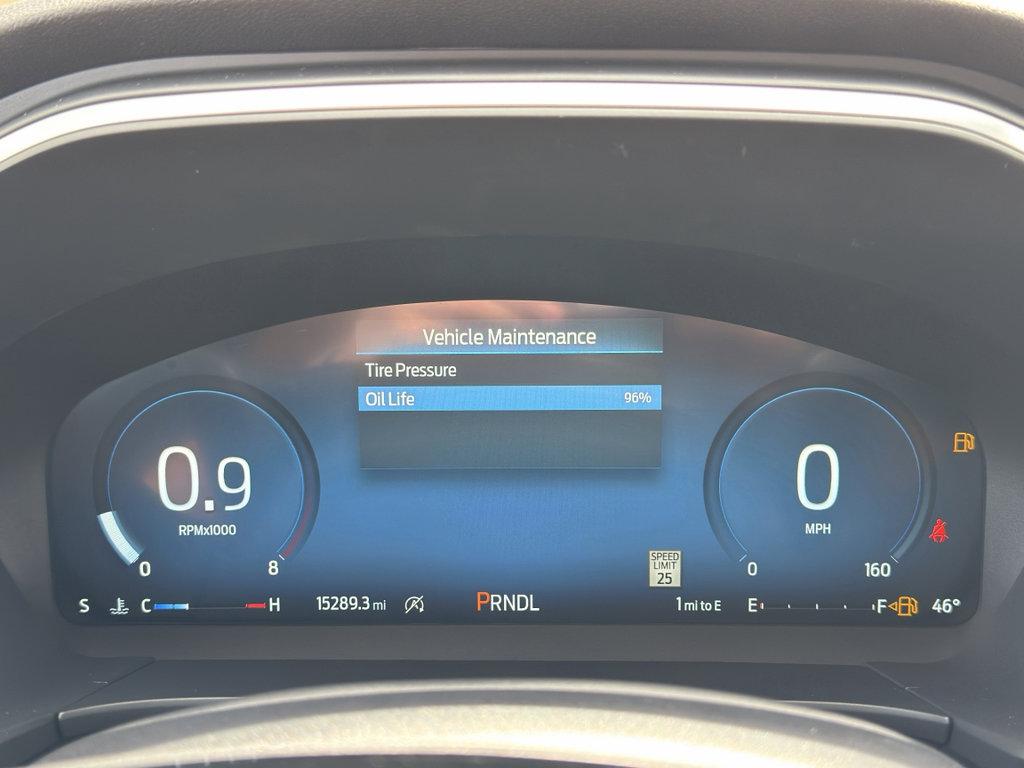 Used 2025 Ford Escape Platinum AWD/4WD image 31