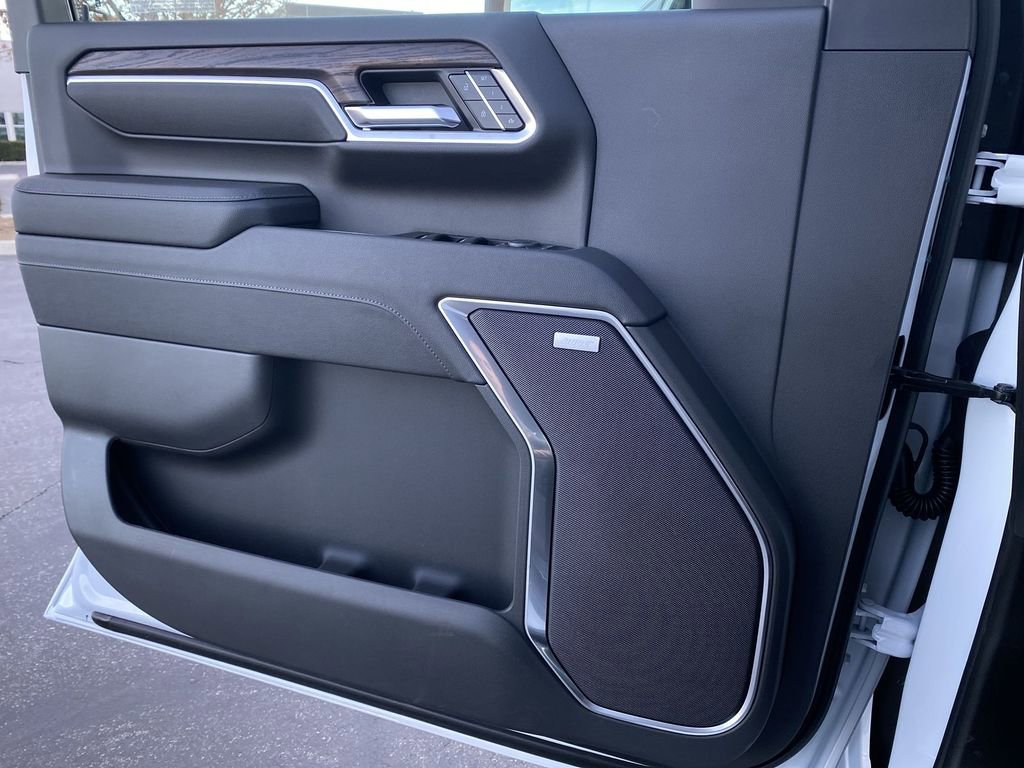 New 2026 GMC Sierra 3500 SLT w/ SLT Convenience Package image 30