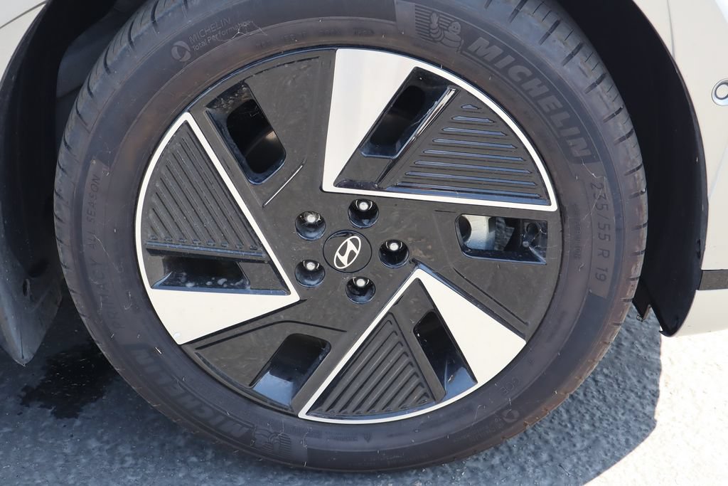 Used 2025 Hyundai Ioniq 5 Limited RWD image 10