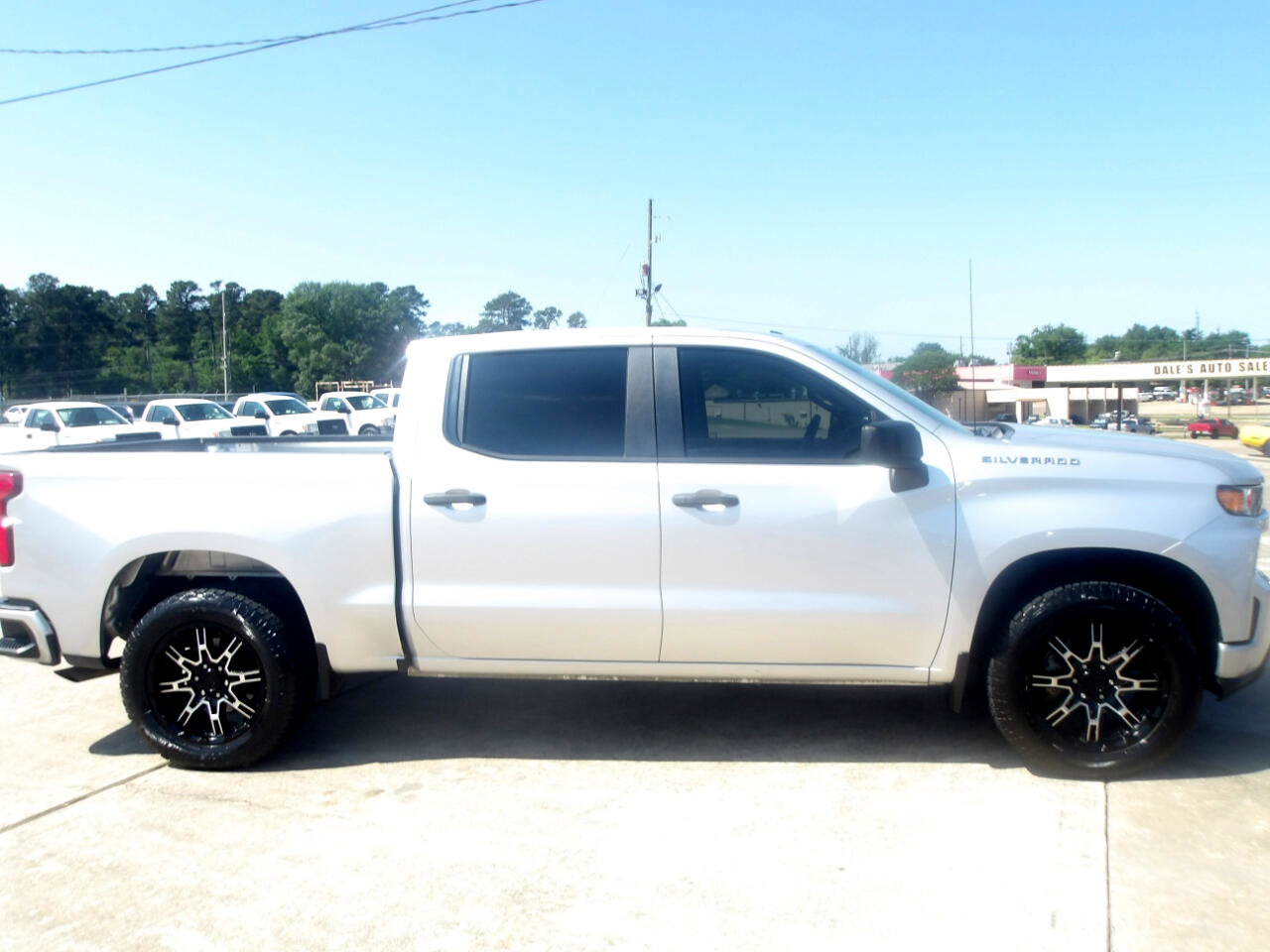 Used 2020 Chevrolet Silverado 1500 Custom w/ Custom Value Package RWD image 5
