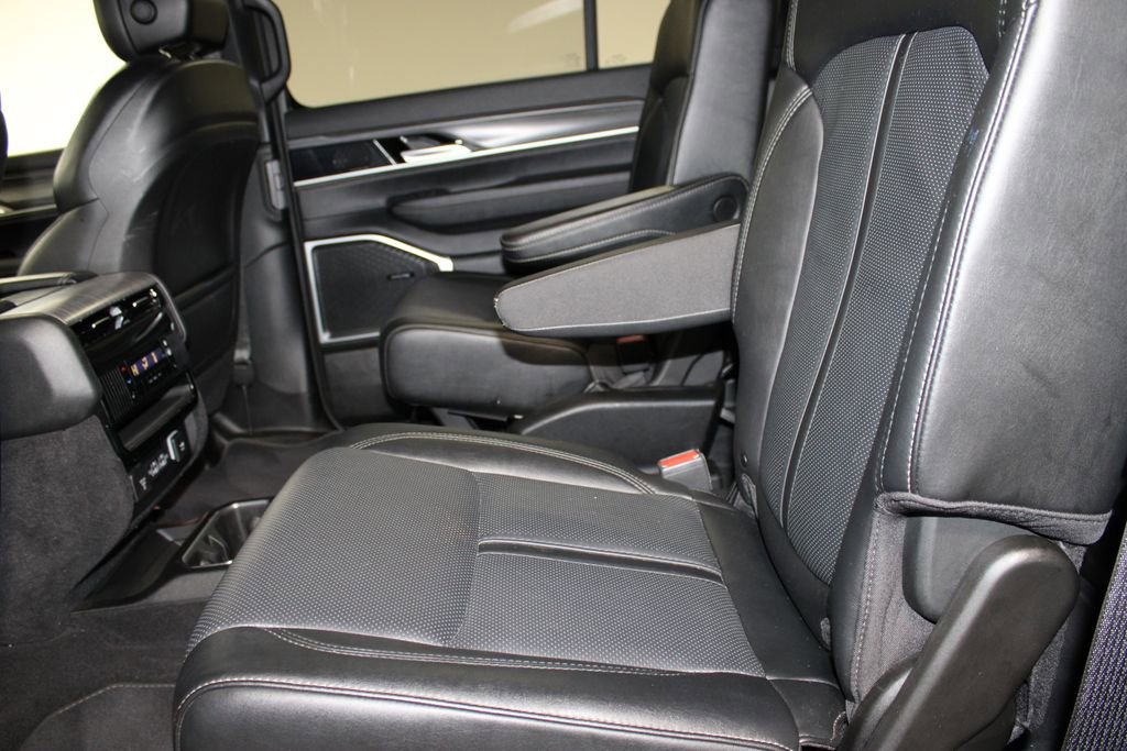 Used 2024 Jeep Wagoneer Series III image 26