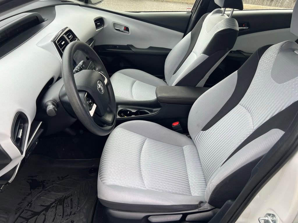 Used 2016 Toyota Prius Two image 13