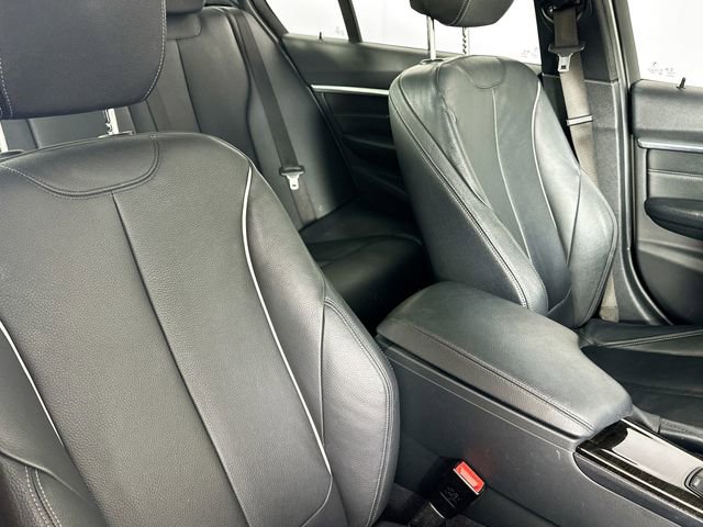 Used 2017 BMW 330i xDrive Sedan image 7