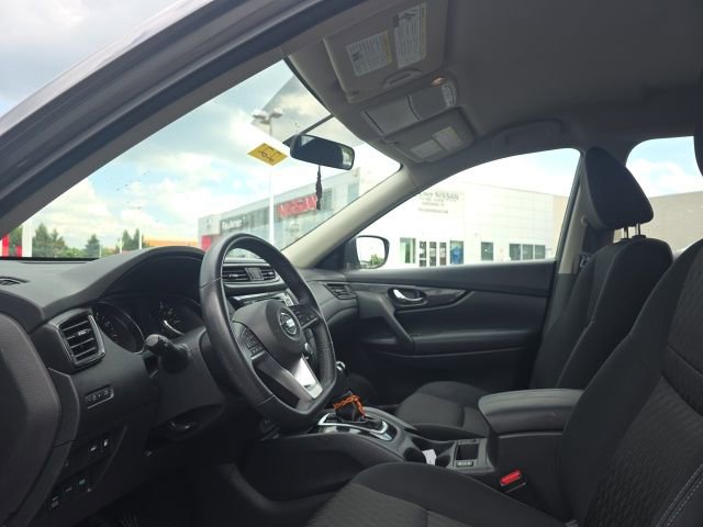 Certified 2018 Nissan Rogue SV AWD/4WD image 17