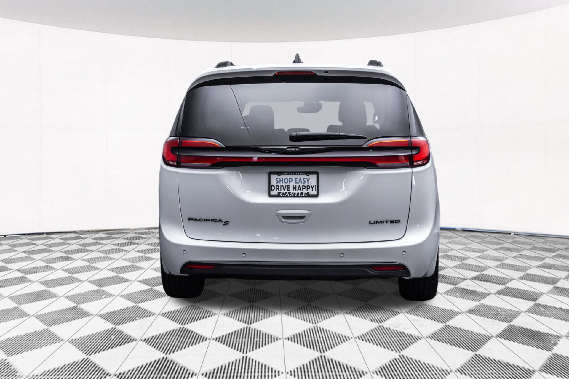 Used 2025 Chrysler Pacifica Limited FWD image 10
