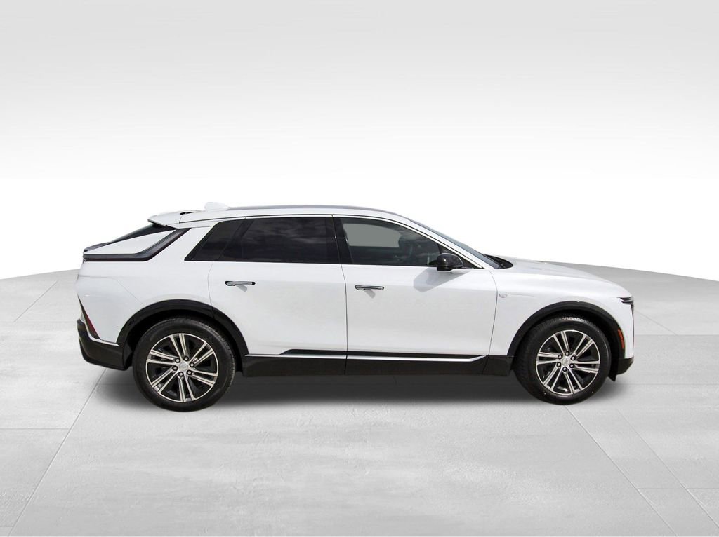 New 2026 Cadillac Lyriq Luxury image 5