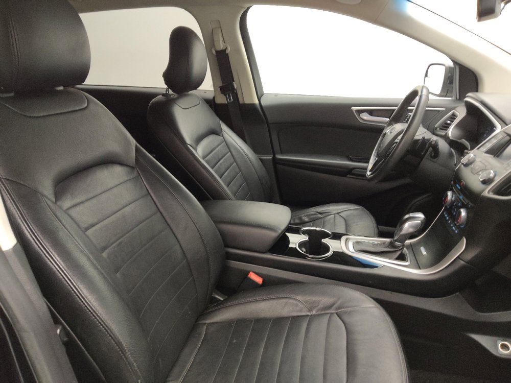 Used 2018 Ford Edge SEL image 21