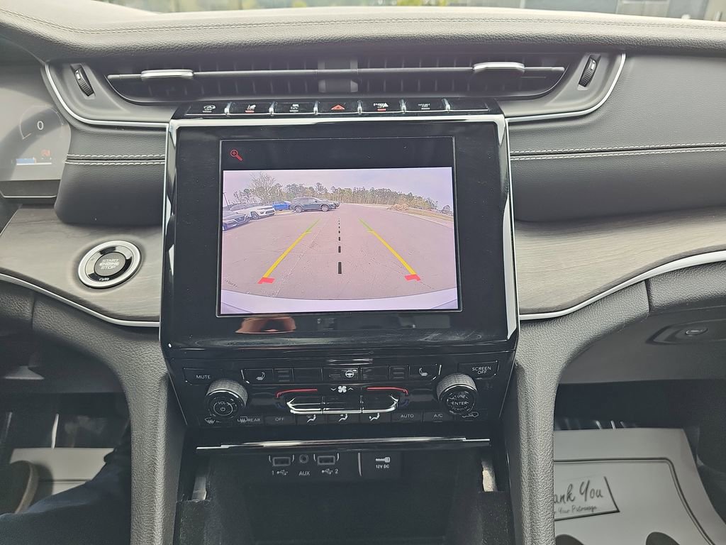 Used 2022 Jeep Grand Cherokee L Limited image 27