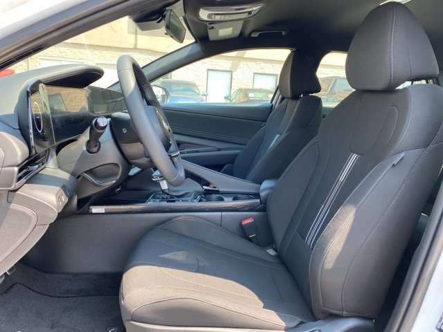 New 2025 Hyundai Elantra SEL image 27