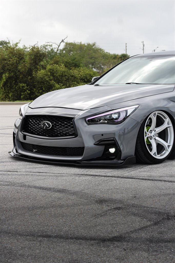 Used 2016 INFINITI Q50 3.0t Premium w/ Driver Assistance Package AWD/4WD image 2