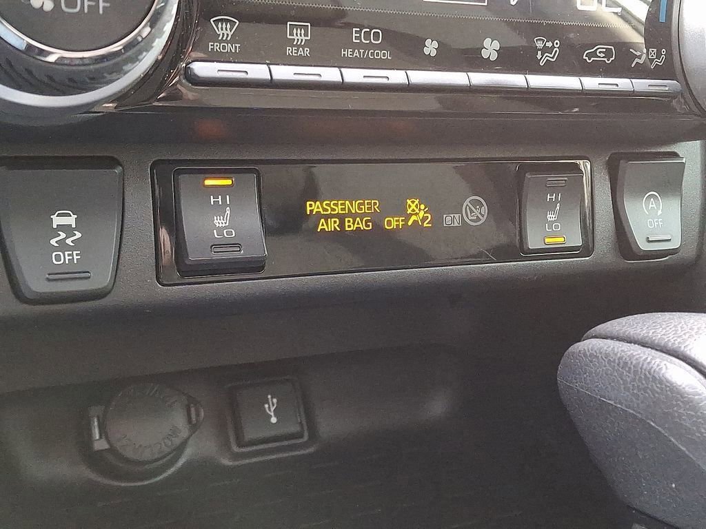 Used 2021 Toyota RAV4 XLE w/ Convenience Package AWD/4WD image 23