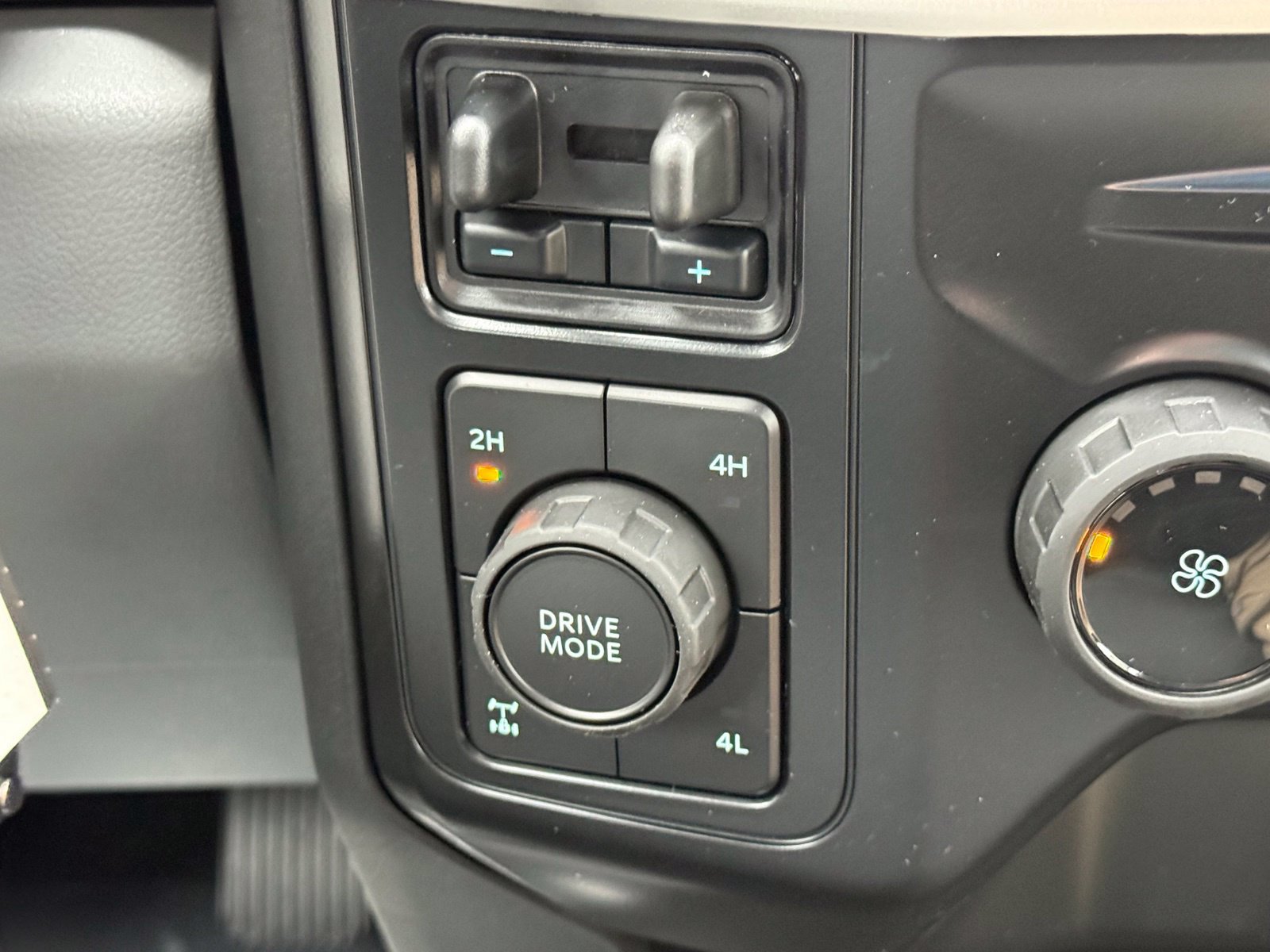 New 2027 Ford F350 XL w/ STX Appearance Package AWD/4WD image 22