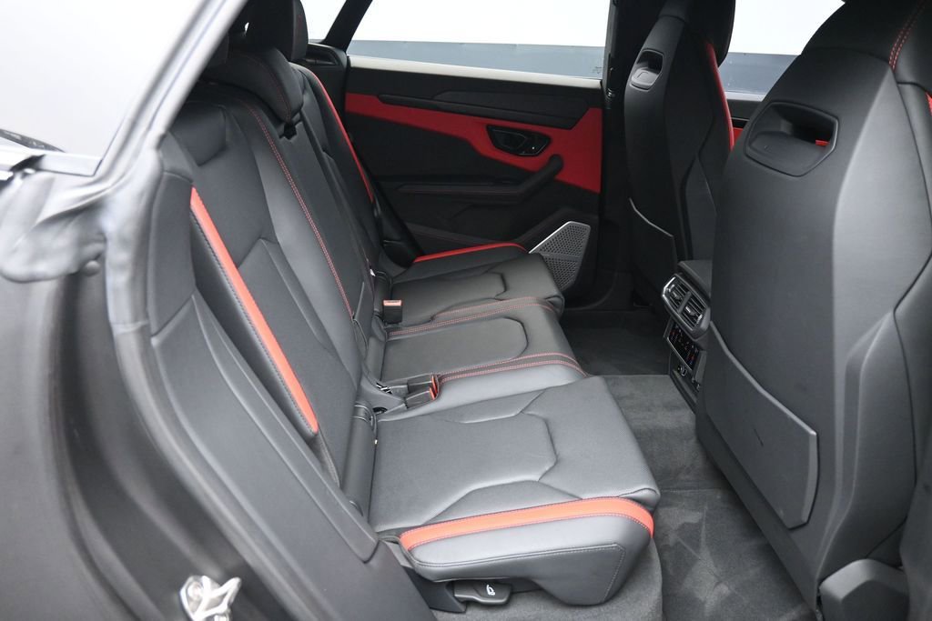 Used 2025 Lamborghini Urus SE AWD/4WD image 29