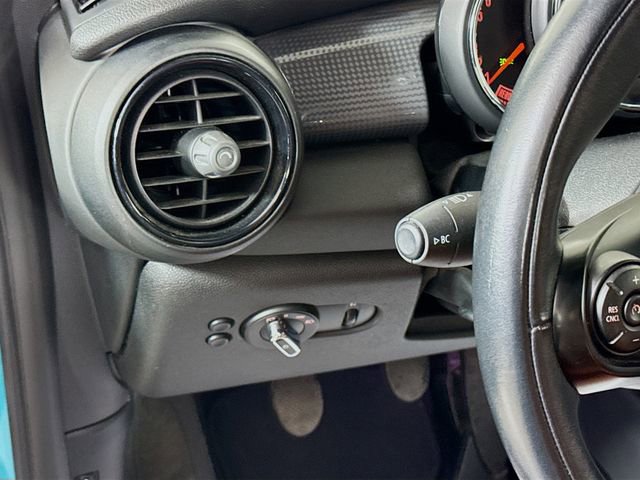 Used 2017 MINI Cooper Convertible image 11