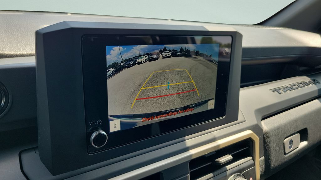 Certified 2024 Toyota Tacoma SR AWD/4WD image 17
