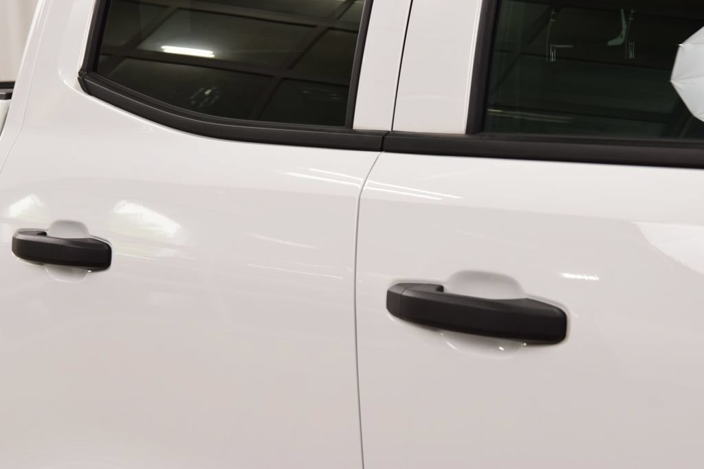 Used 2026 Chevrolet Colorado W/T AWD/4WD image 17