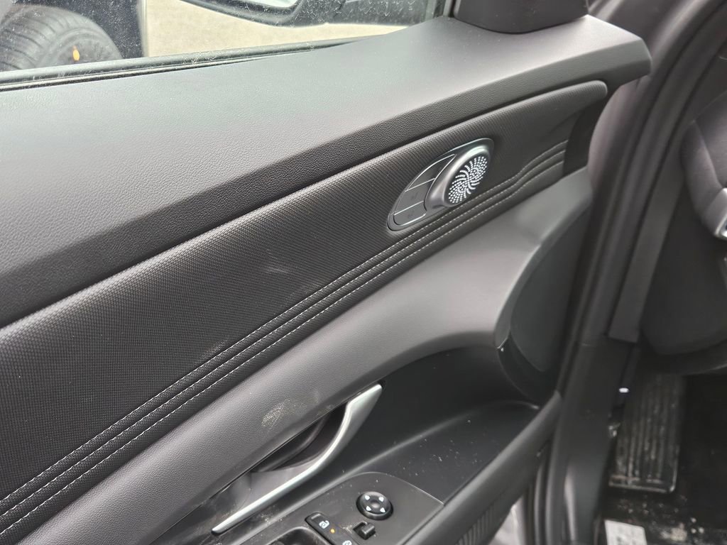 New 2026 Hyundai Elantra Limited FWD image 16