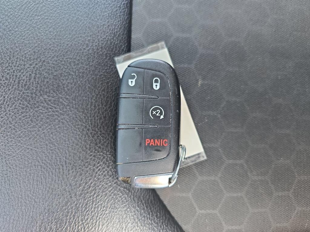Used 2018 Jeep Compass Latitude w/ Popular Equipment Group AWD/4WD image 33