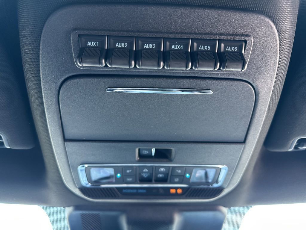 Used 2024 Ford F350 Platinum w/ FX4 Off-Road Package image 55