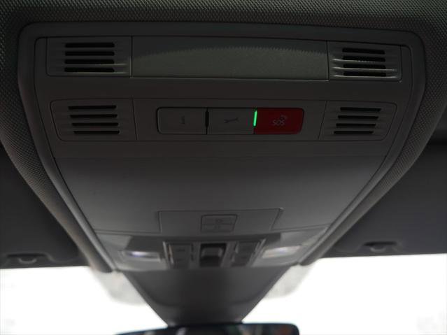 Used 2023 Volkswagen Tiguan SE w/ Panoramic Sunroof Package AWD/4WD image 37