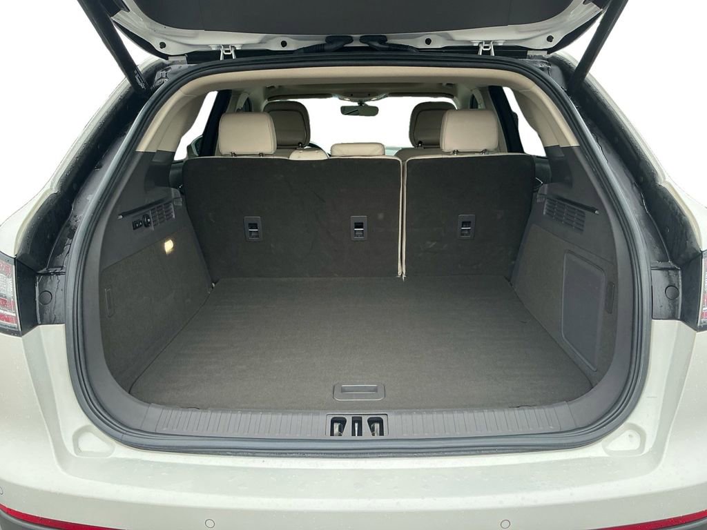 Certified 2020 Lincoln Nautilus Reserve FWD image 24