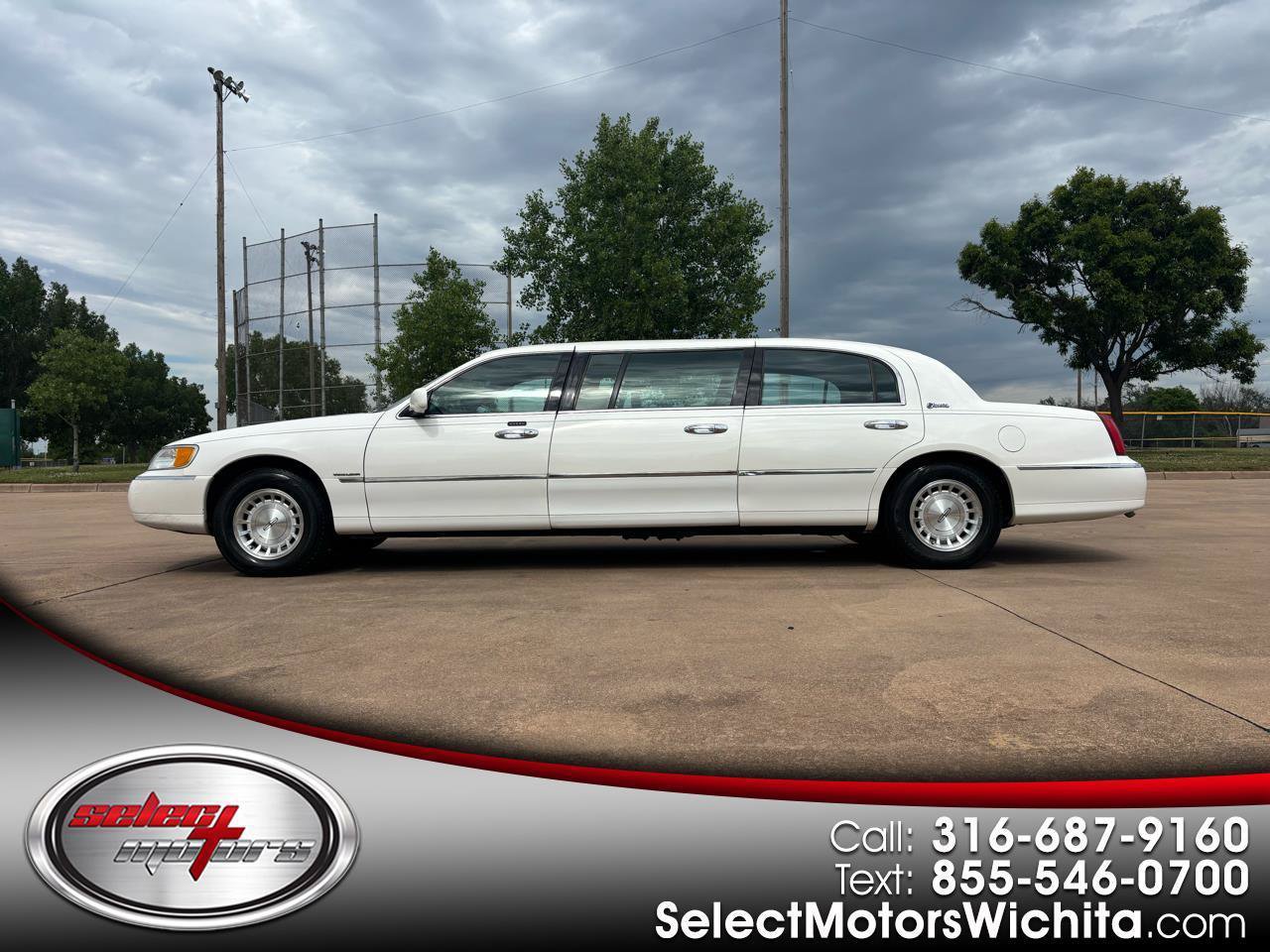Used 1999 Lincoln Town Car Executive