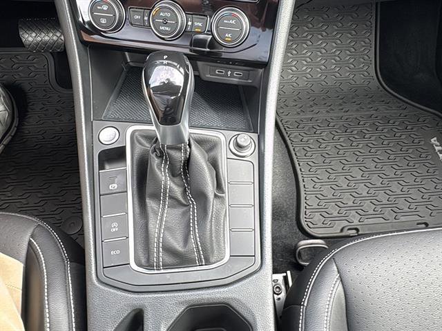 Used 2022 Volkswagen Jetta SE image 24