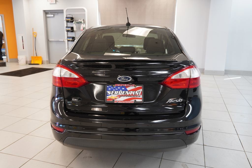 Used 2018 Ford Fiesta SE w/ Equipment Group 201A image 8