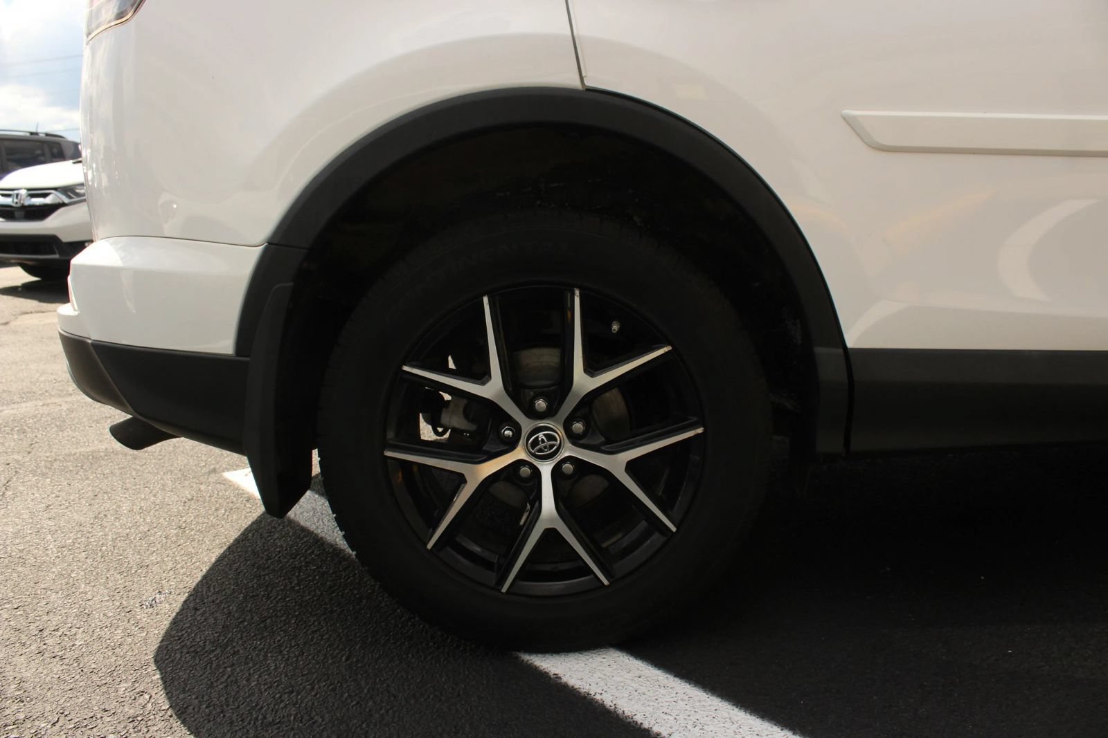 Used 2017 Toyota RAV4 SE AWD/4WD image 8
