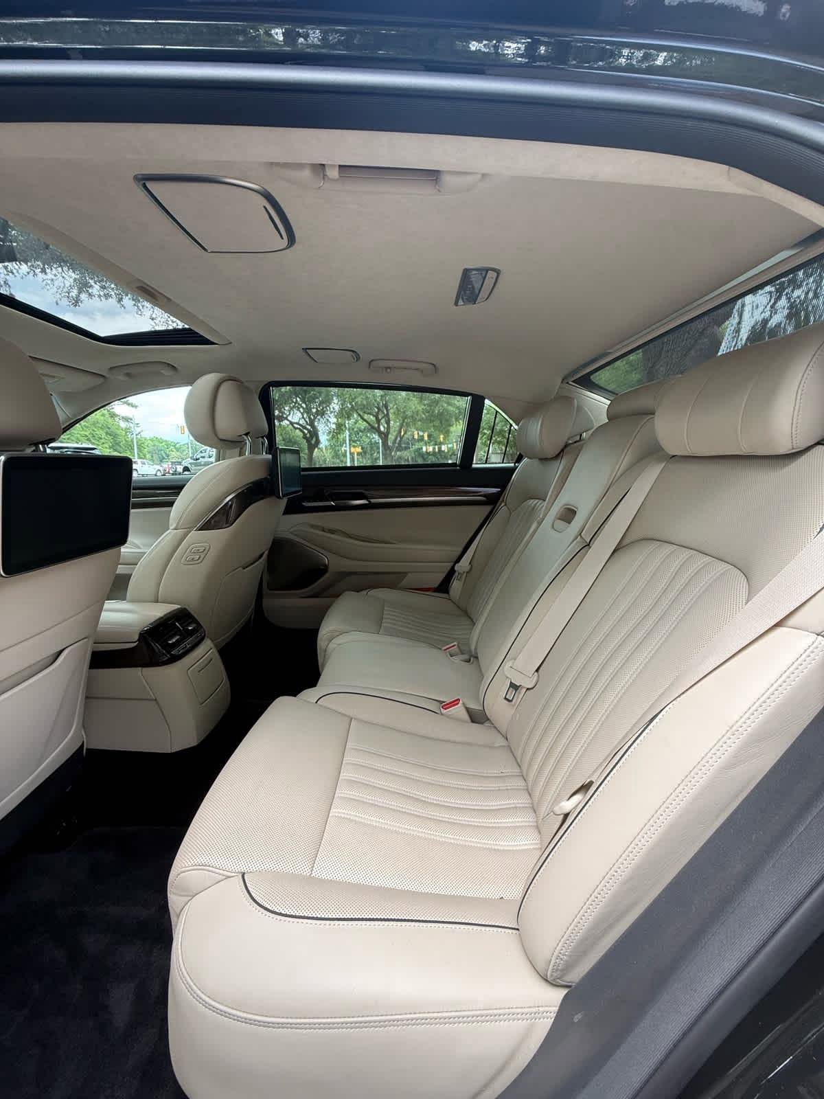 Used 2018 Genesis G90 5.0 Ultimate AWD/4WD image 14
