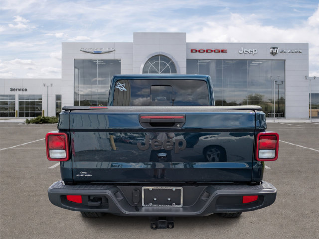 Certified 2025 Jeep Gladiator Overland AWD/4WD image 4