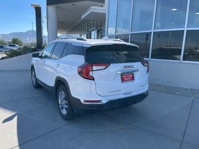 Used 2022 GMC Terrain SLT w/ Tech Package AWD/4WD image 4