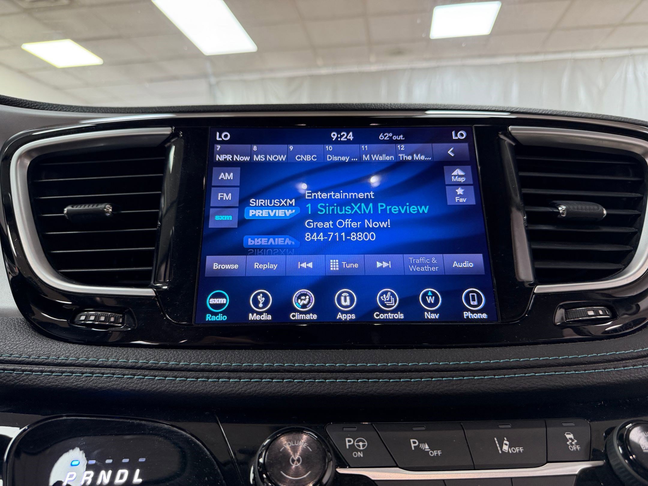 Used 2018 Chrysler Pacifica Limited w/ Advanced Safetytec Group image 18