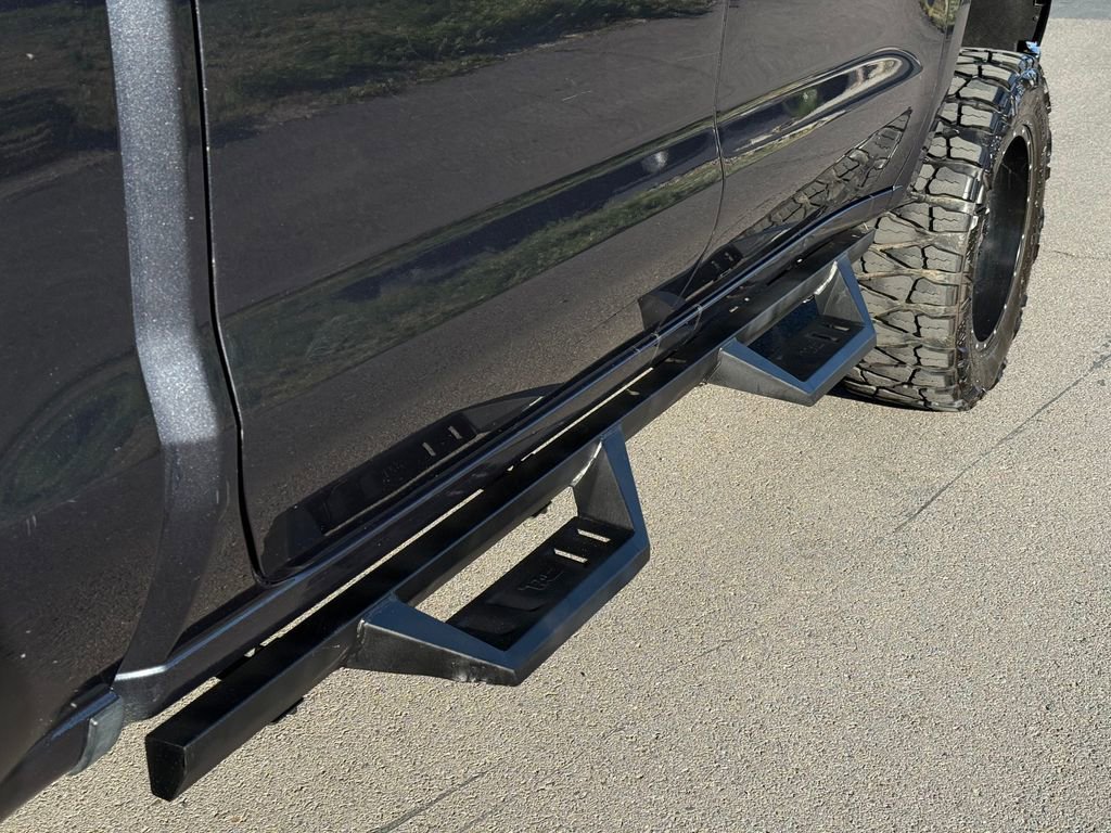 Used 2023 Chevrolet Silverado 1500 RST AWD/4WD image 17